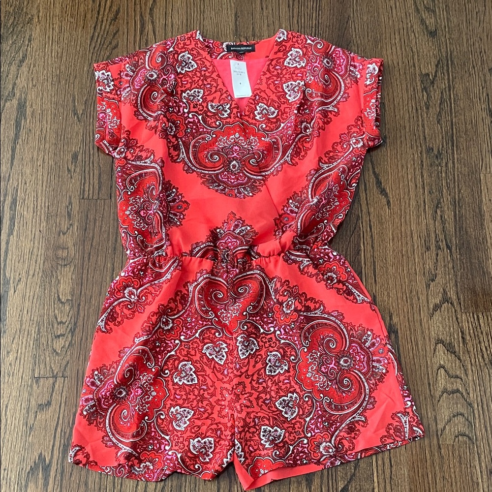 Banana Republic Red Paisley Short Sleeve Romper NWT size 8